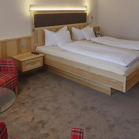 Hotel Waldblick 4*
