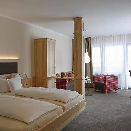 Hotel Waldblick 4*