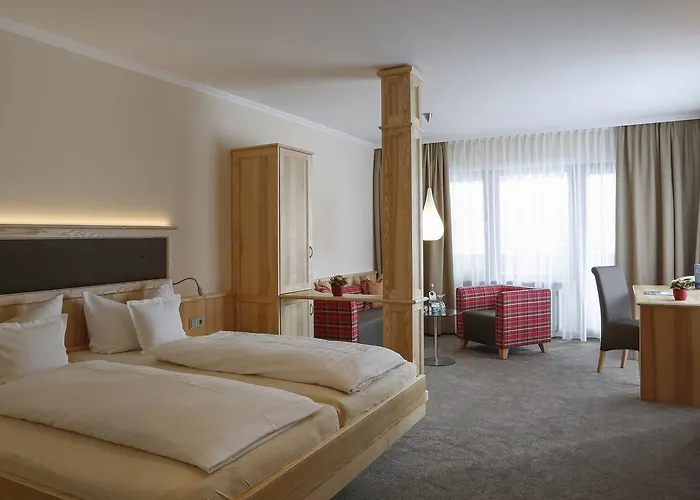 Ξενοδοχείο Waldblick 4*